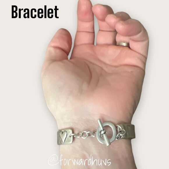 Premier Designs | She Believed She Could So She Did… | Silvertone Bracelet - Picture 3 of 7